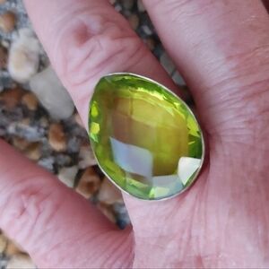 Multi-Faceted Peridot Gemstone Ring in 925 Solid Sterling Silver (7)